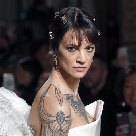 asia argento nuda|Asia Argento posa nuda e infiamma i social